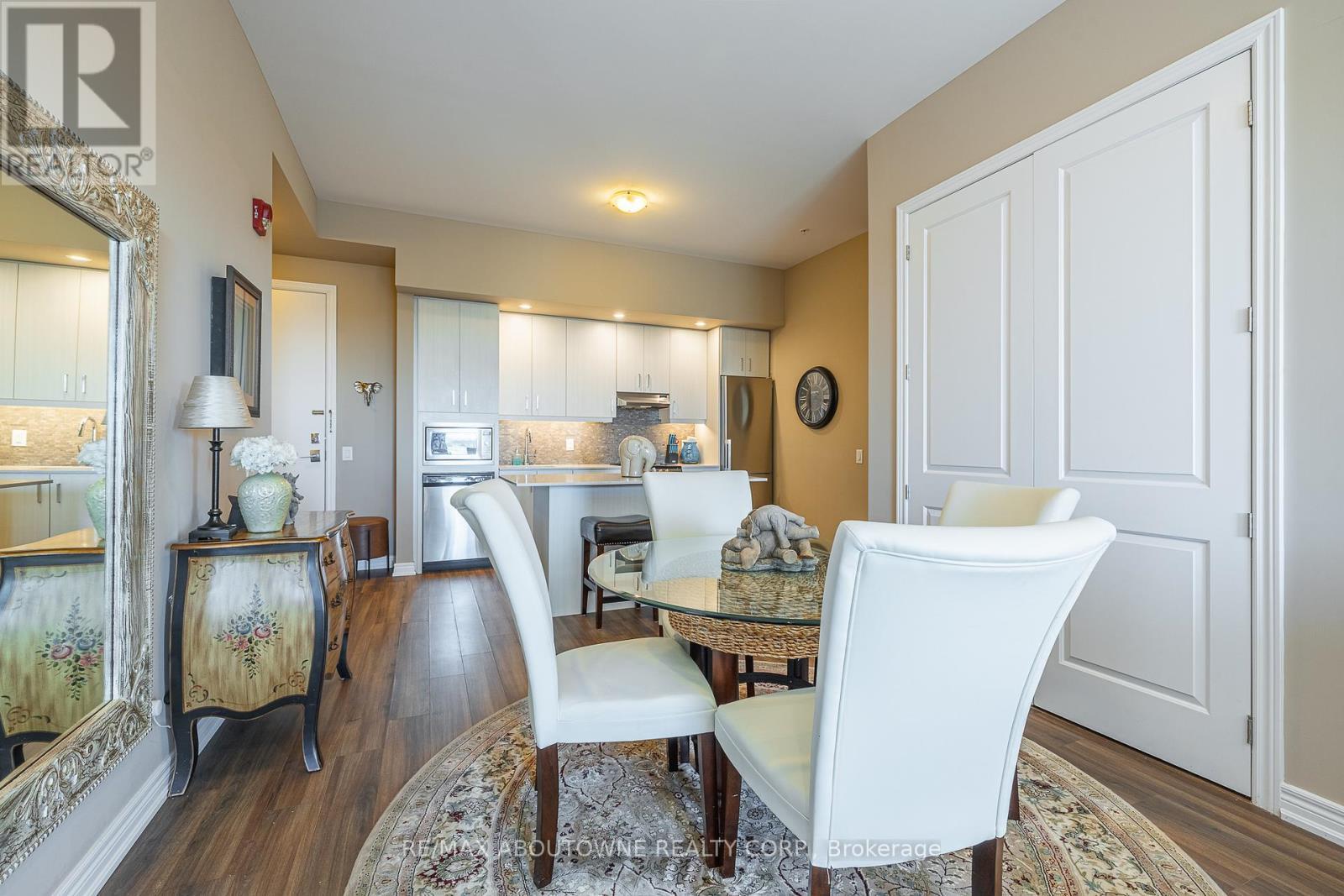 614 - 40 Esplanade Lane, Grimsby, ON - Indoor Photo Showing Dining Room