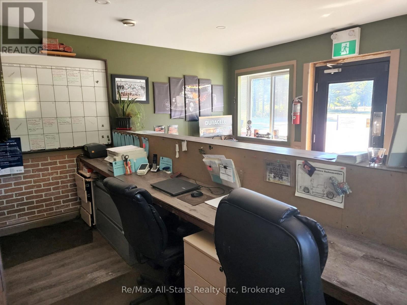 Front Office - 25798 Highway 35 Highway, Lake Of Bays (Franklin), ON