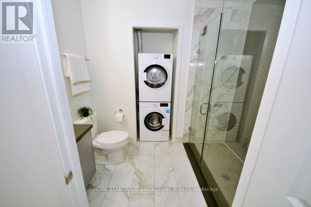 3604 - 2908 Highway 7 Road, Vaughan, ON - Indoor Photo Showing Bathroom