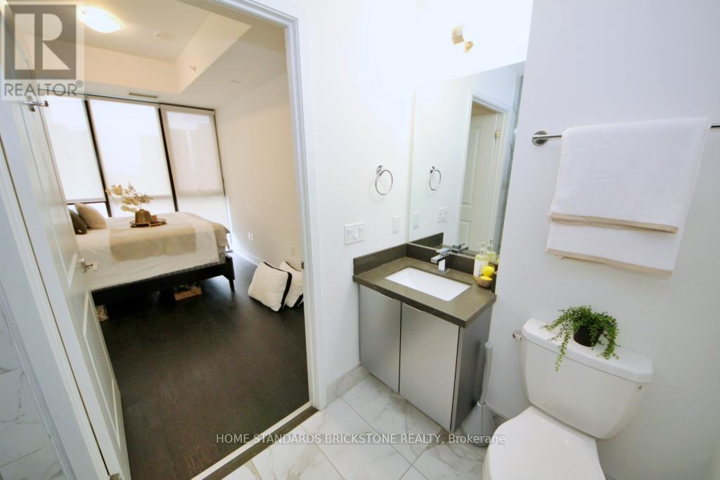 3604 - 2908 Highway 7 Road, Vaughan, ON - Indoor Photo Showing Bathroom