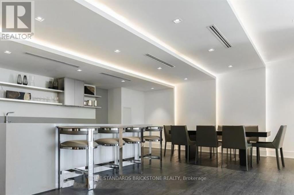 3604 - 2908 Highway 7 Road, Vaughan, ON - Indoor Photo Showing Dining Room