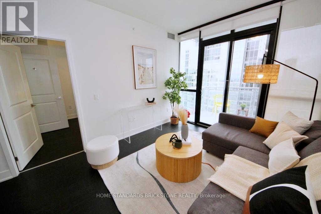 3604 - 2908 Highway 7 Road, Vaughan, ON - Indoor Photo Showing Living Room