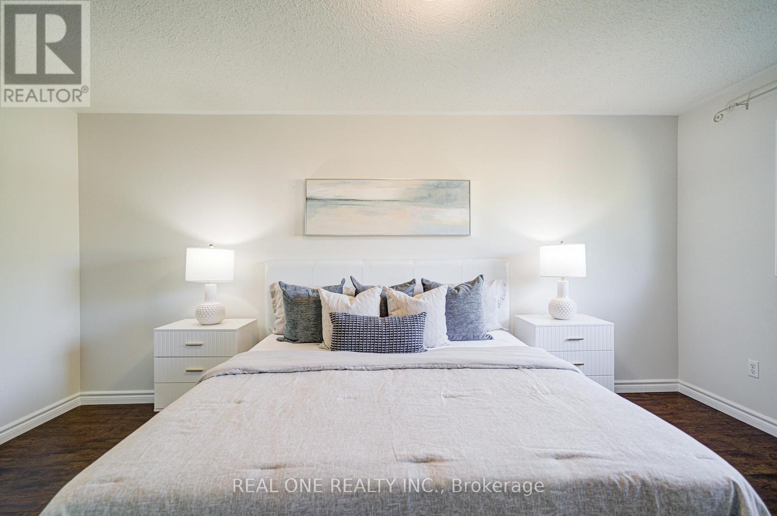 32 Frobisher Street, Richmond Hill, ON - Indoor Photo Showing Bedroom