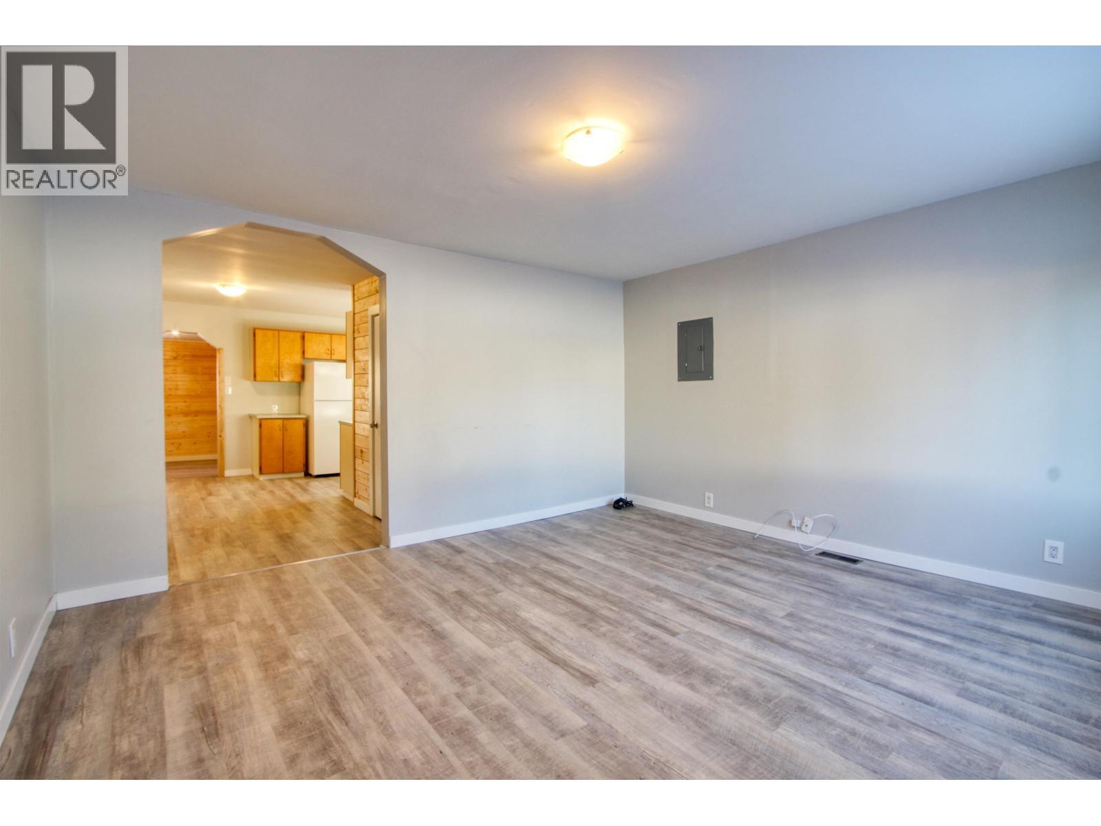 933 Scott Road, 100 Mile House, BC - Indoor Photo Showing Other Room