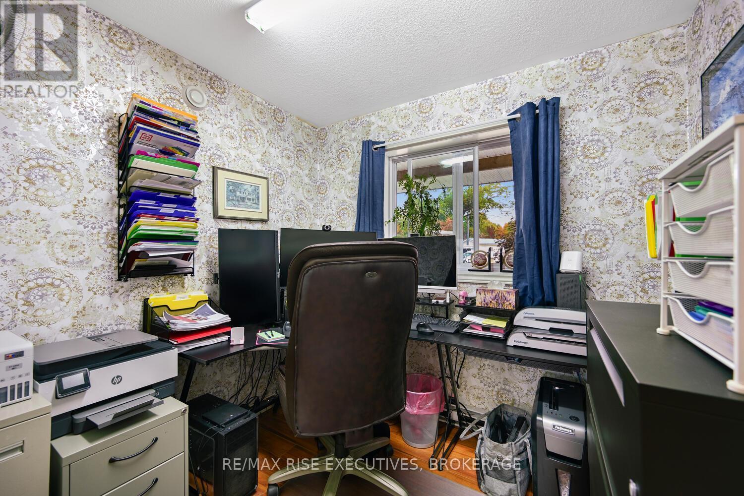 25 Park Street, Leeds And The Thousand Islands, ON - Indoor Photo Showing Office