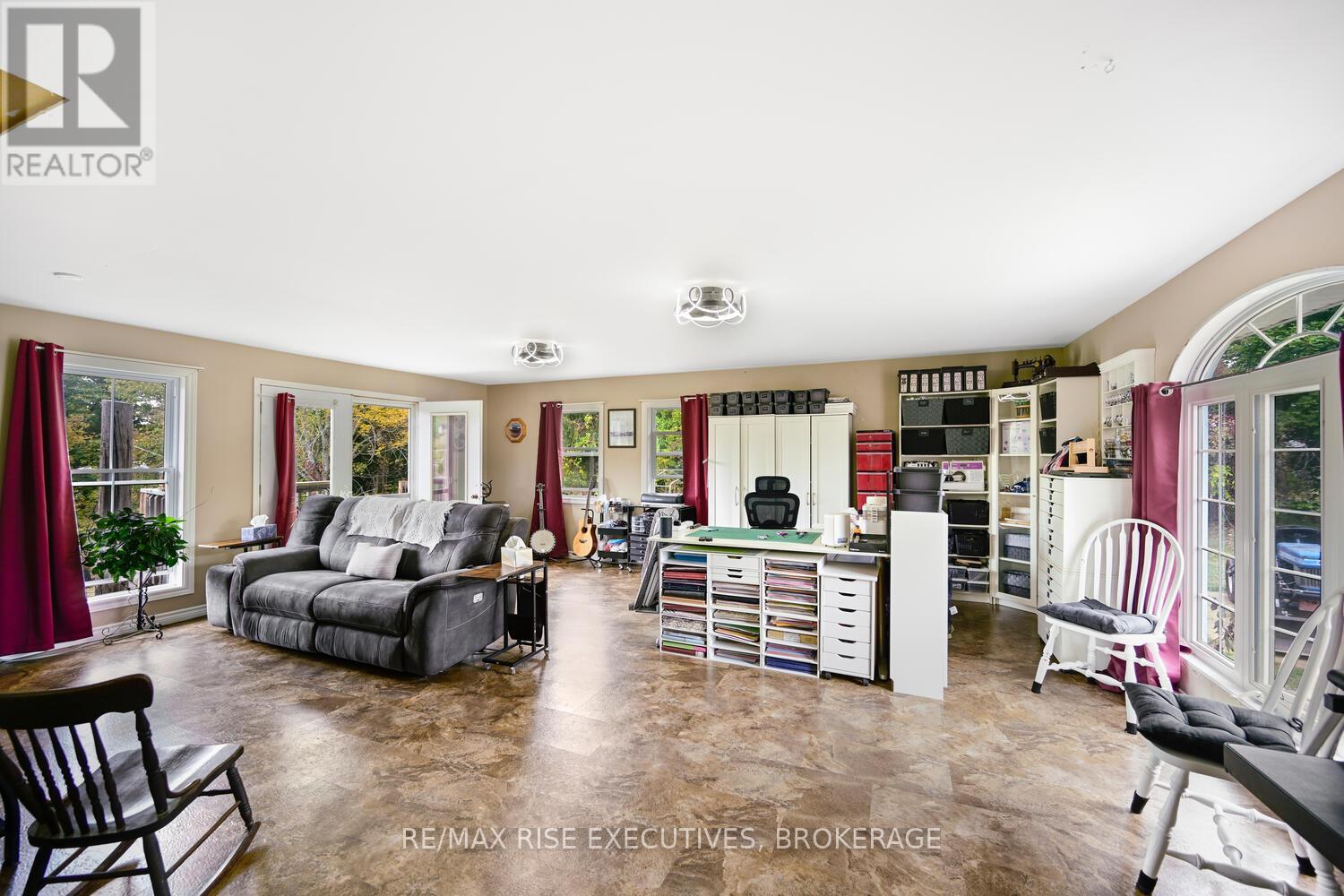 25 Park Street, Leeds And The Thousand Islands, ON - Indoor