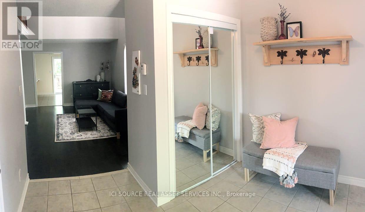 98 Summers Drive, Thorold, ON - Indoor Photo Showing Other Room