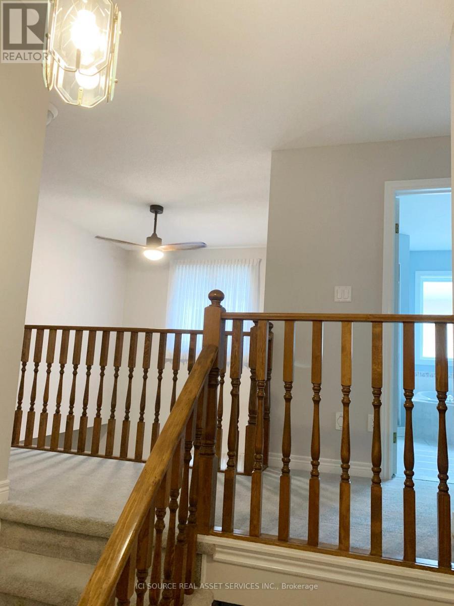 98 Summers Drive, Thorold, ON - Indoor Photo Showing Other Room