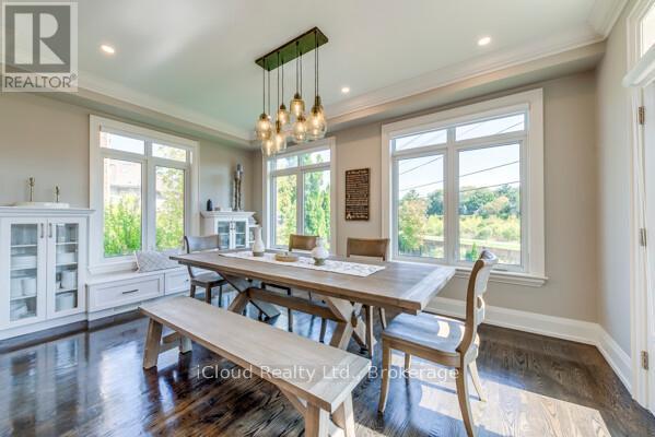 962 Fredonia Drive, Mississauga, ON - Indoor Photo Showing Dining Room