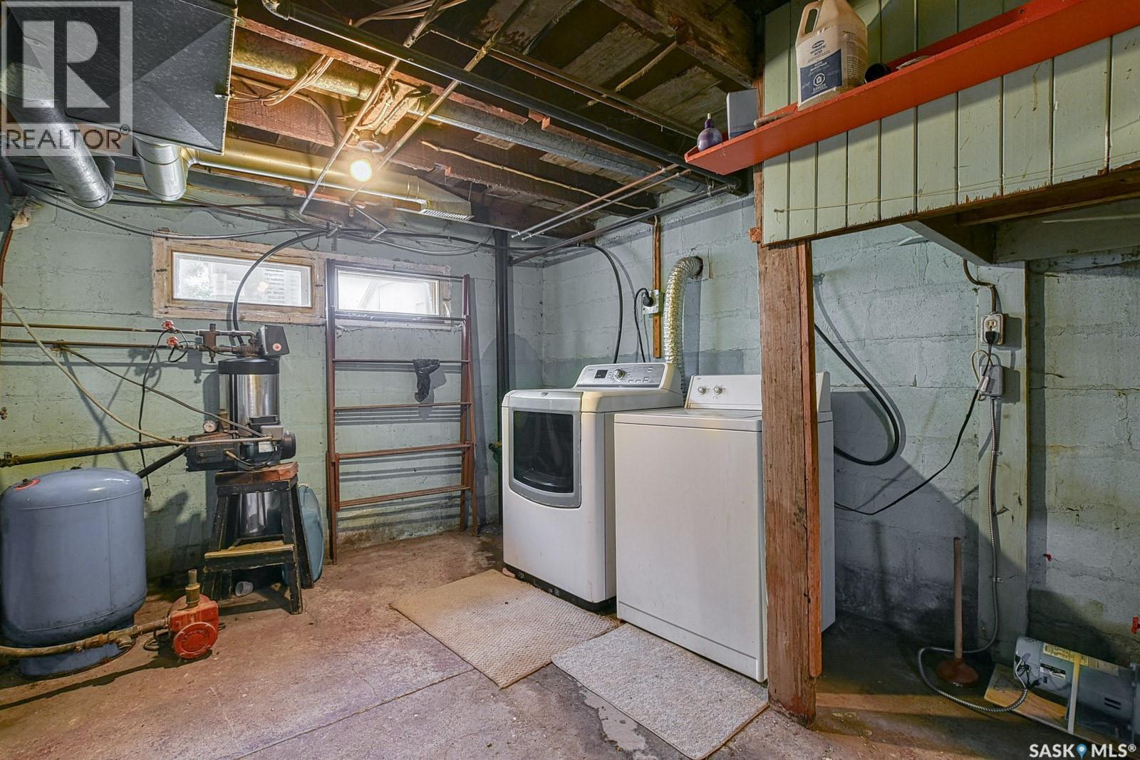 Kalium Road Acreage, Pense Rm No. 160, SK - Indoor Photo Showing Laundry Room
