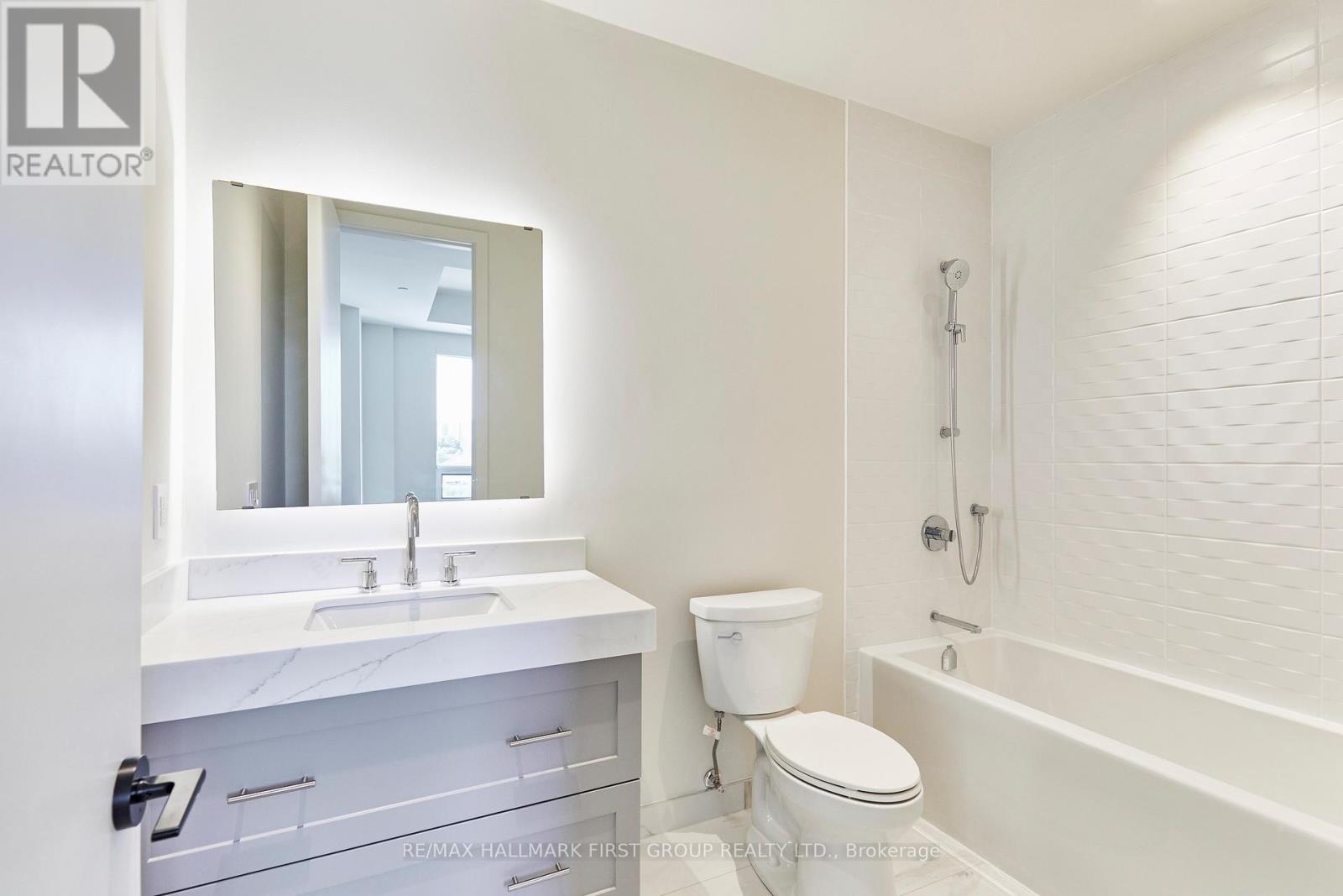 407 - 123 Maurice Drive, Oakville, ON - Indoor Photo Showing Bathroom