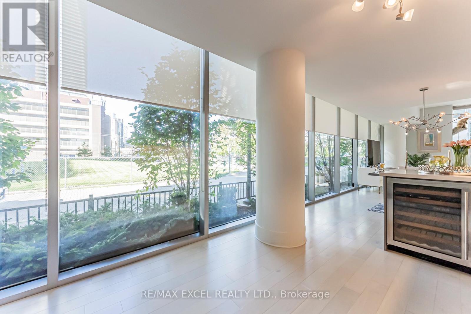 Th127 - 29 Queens Quay E, Toronto, ON - Indoor Photo Showing Other Room