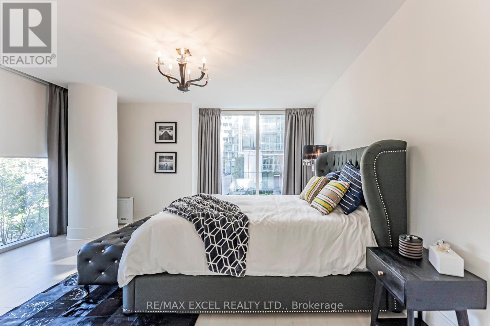 Th127 - 29 Queens Quay E, Toronto, ON - Indoor Photo Showing Bedroom