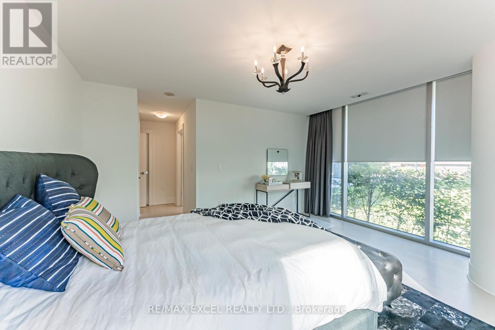 Th127 - 29 Queens Quay E, Toronto, ON - Indoor Photo Showing Bedroom