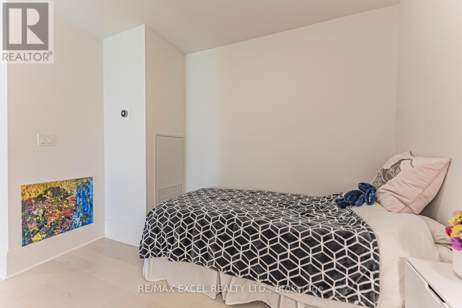 Th127 - 29 Queens Quay E, Toronto, ON - Indoor Photo Showing Bedroom