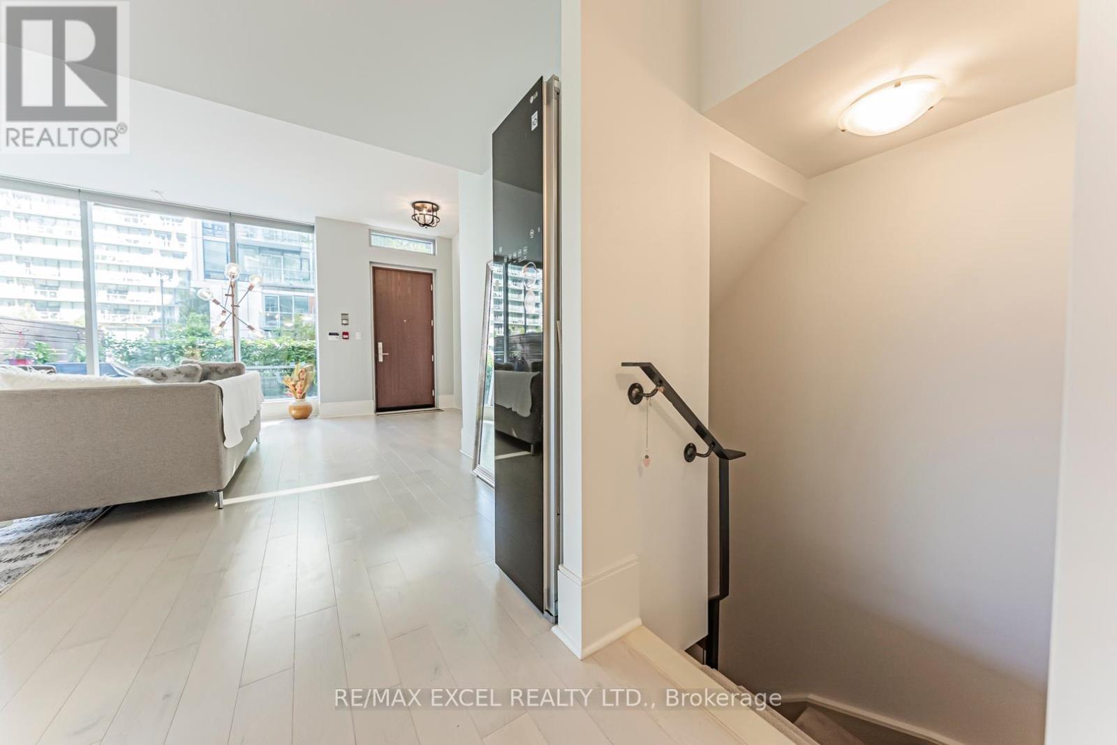 Th127 - 29 Queens Quay E, Toronto, ON - Indoor Photo Showing Other Room