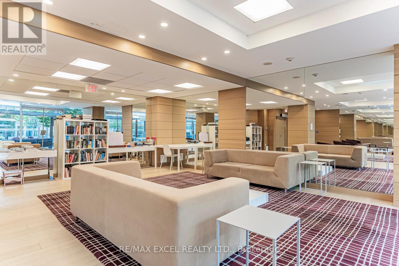 Th127 - 29 Queens Quay E, Toronto, ON - Indoor Photo Showing Other Room