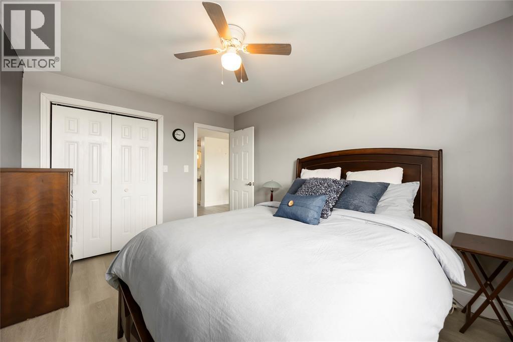 10 Derby Lane Unit# 306, Sarnia, ON - Indoor Photo Showing Bedroom