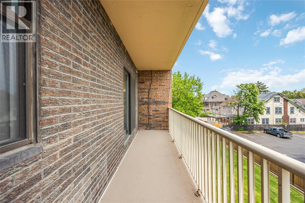 10 Derby Lane Unit# 306, Sarnia, ON - Outdoor With Balcony With Exterior