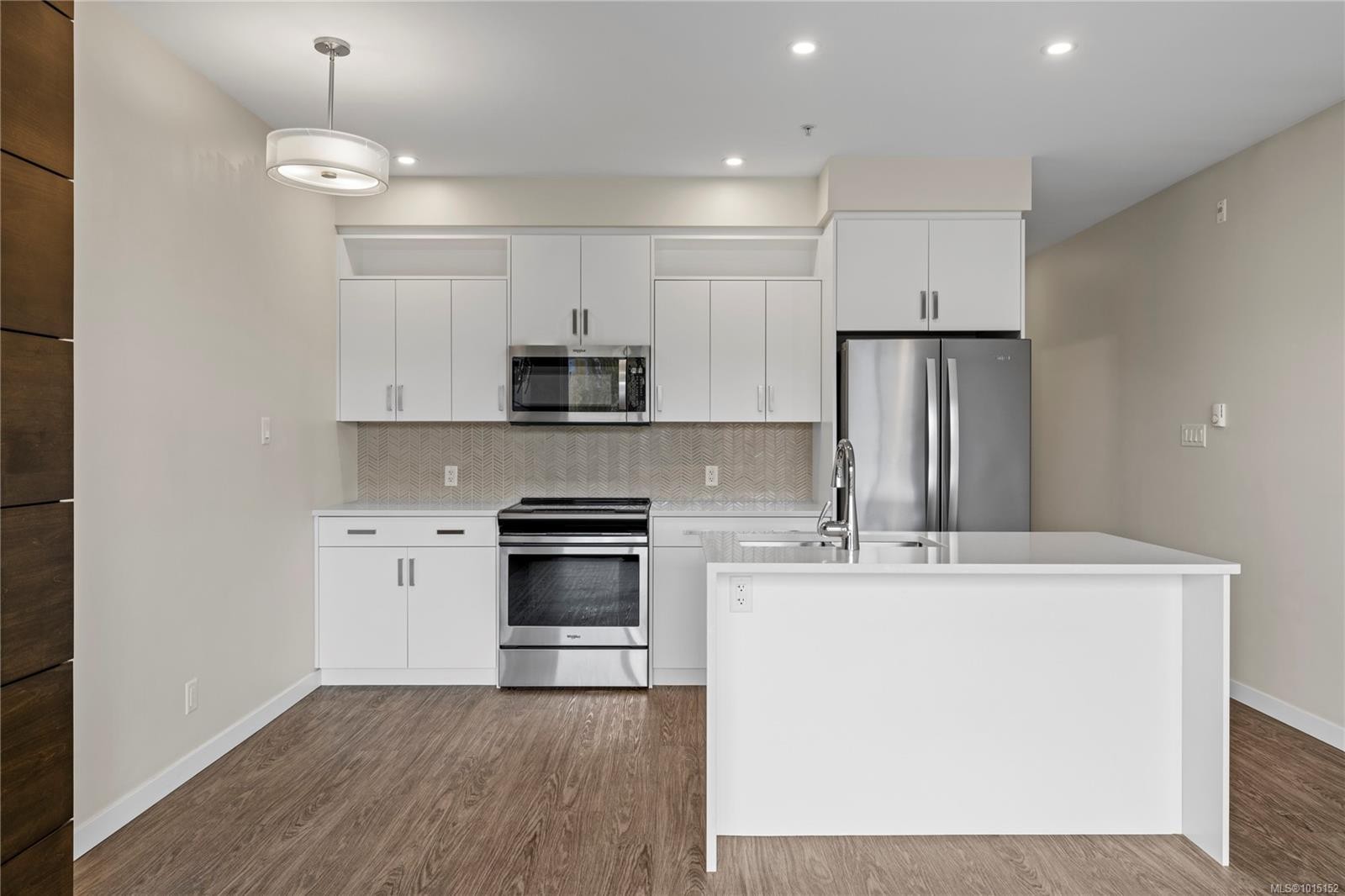 309-91 Chapel St, Nanaimo, BC - Indoor Photo Showing Kitchen With Upgraded Kitchen