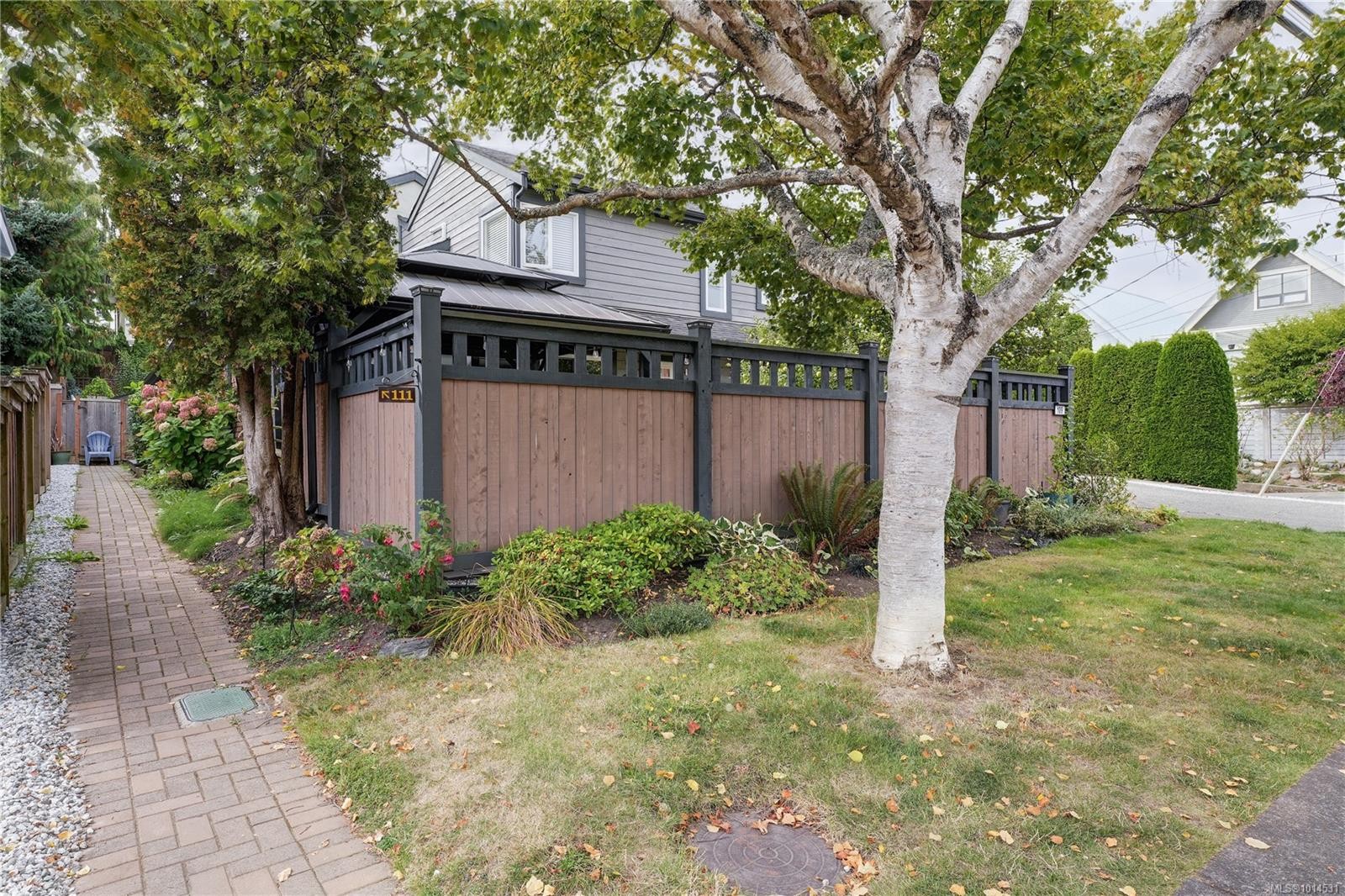 111 Michigan St, Victoria, BC