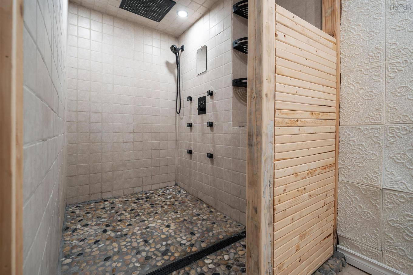 90 High Street, Trenton, NS