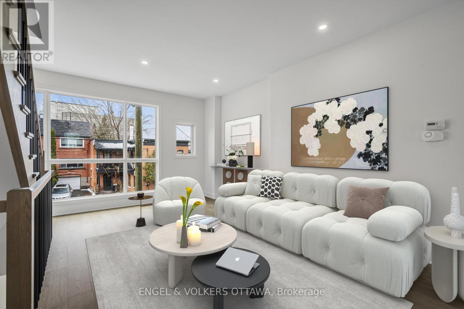 Virtually Staged - 73 Parent Avenue, Ottawa, ON - Indoor Photo Showing Living Room