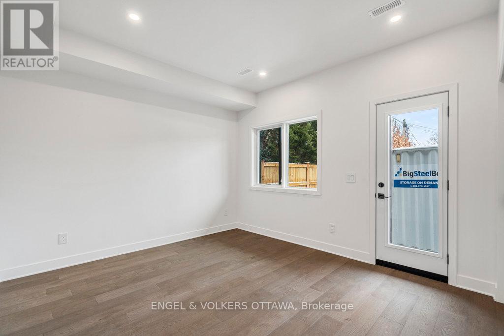 73 Parent Avenue, Ottawa, ON - Indoor Photo Showing Other Room