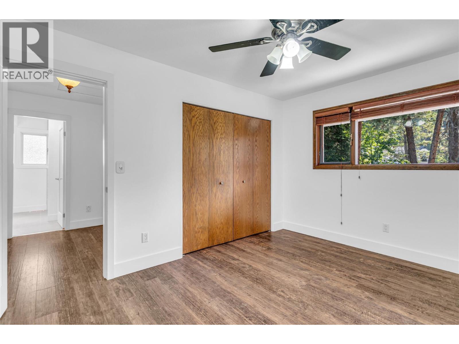 Bedroom 2 upstairs - 2605 Alberta Court, Kelowna, BC - Indoor Photo Showing Other Room