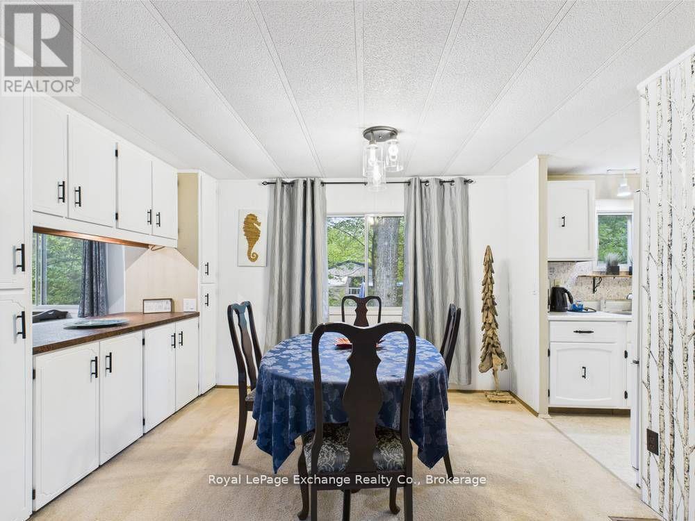 112 Huron Road, Huron-Kinloss, ON - Indoor Photo Showing Other Room