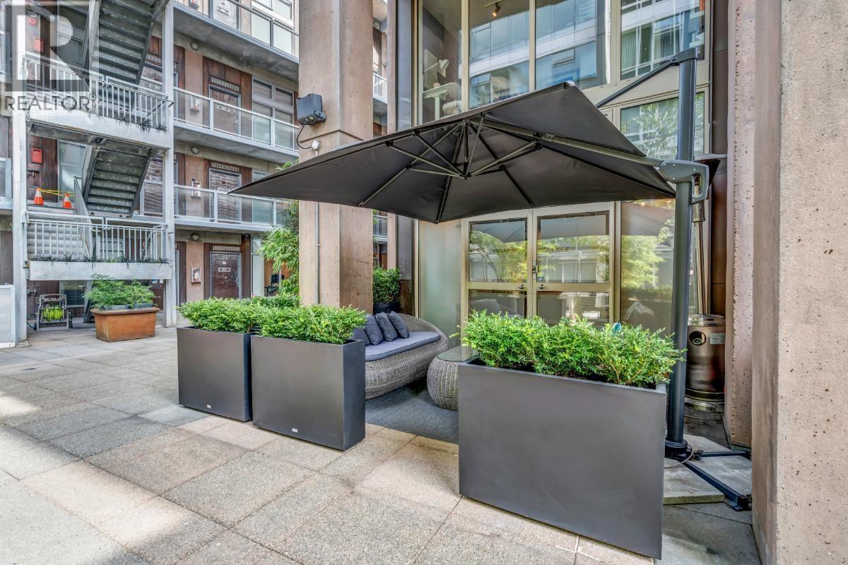 211&212 1529 W 6Th Avenue, Vancouver, BC