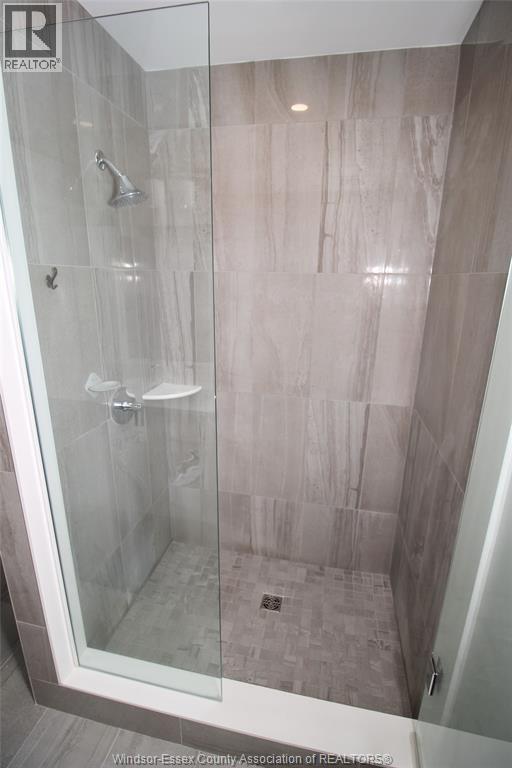 728 Brownstone Drive Unit# 609, Lakeshore, ON - Indoor Photo Showing Bathroom