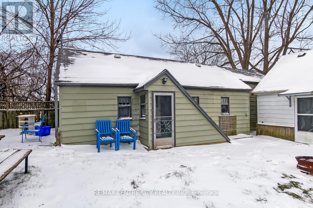 328 Erie Street, Central Elgin (Port Stanley), ON - Outdoor