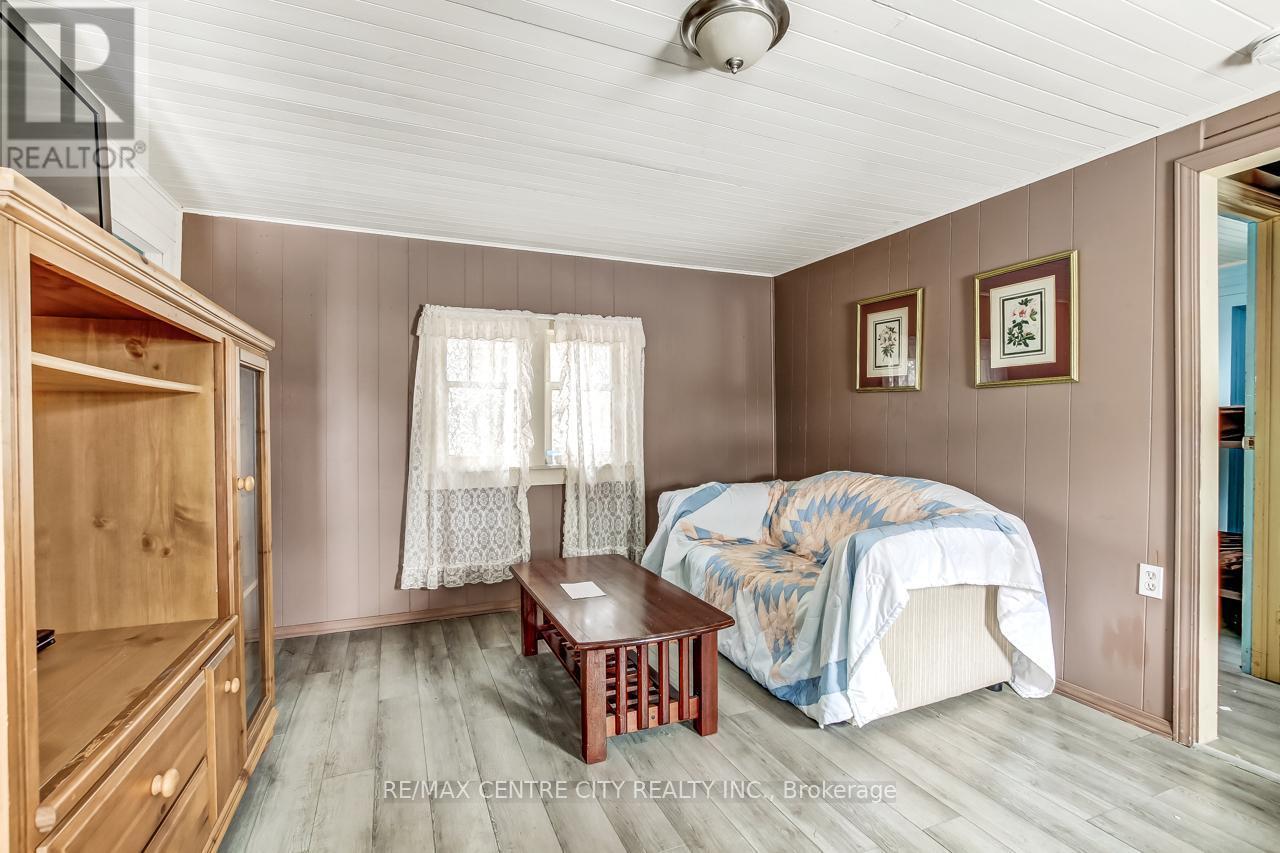 328 Erie Street, Central Elgin (Port Stanley), ON - Indoor