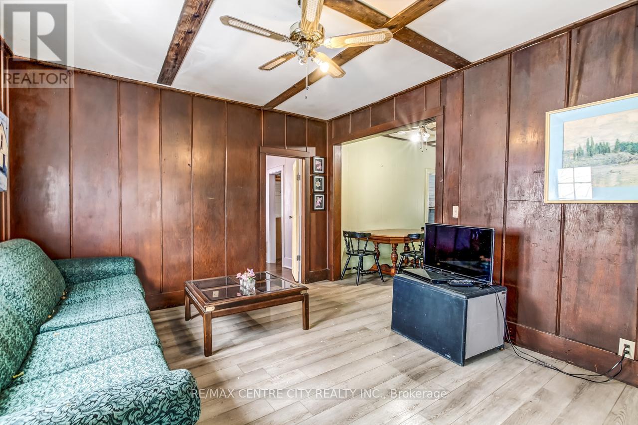 328 Erie Street, Central Elgin (Port Stanley), ON - Indoor