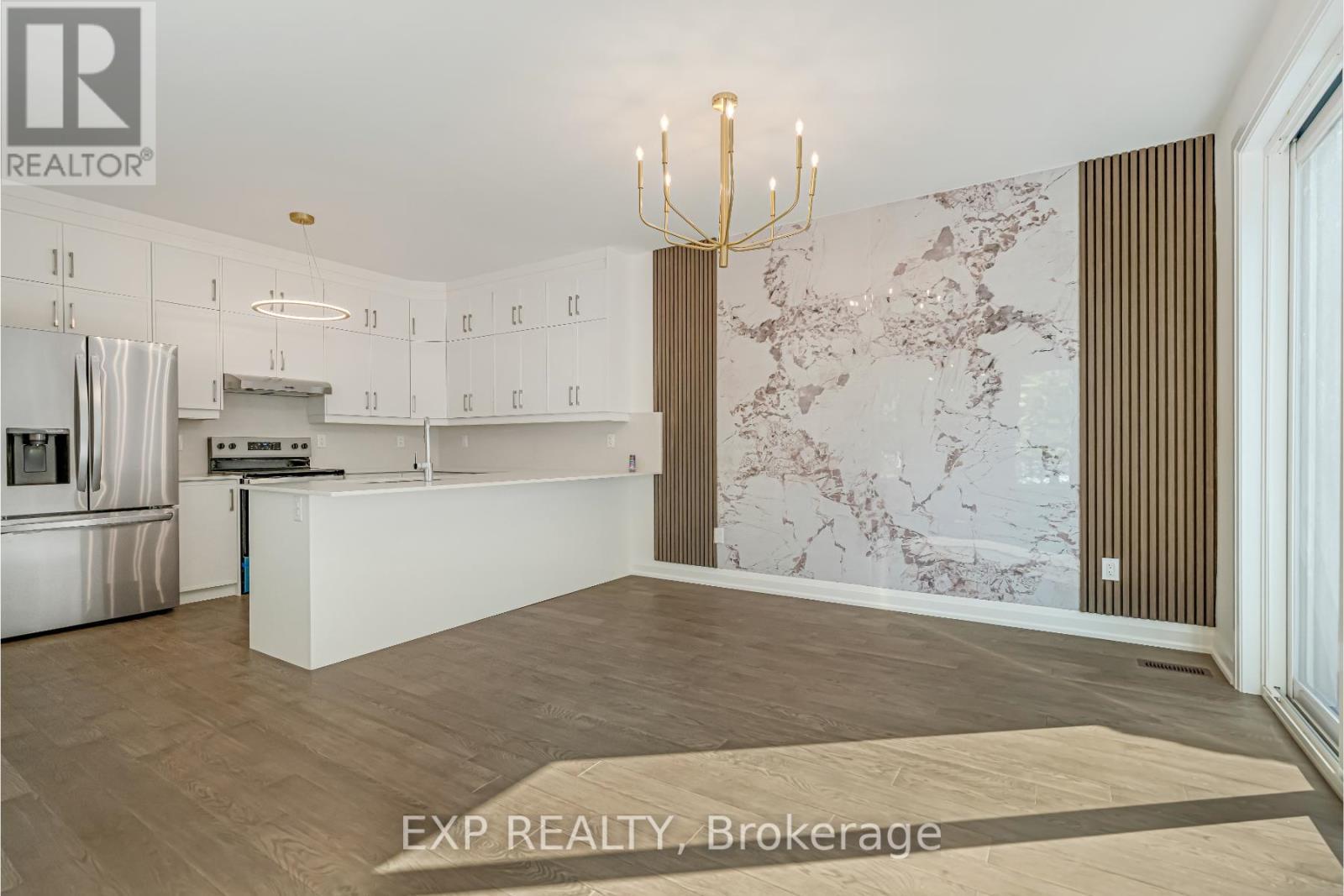 3400 Carter Common, Burlington, ON - Indoor Photo Showing Kitchen With Stainless Steel Kitchen