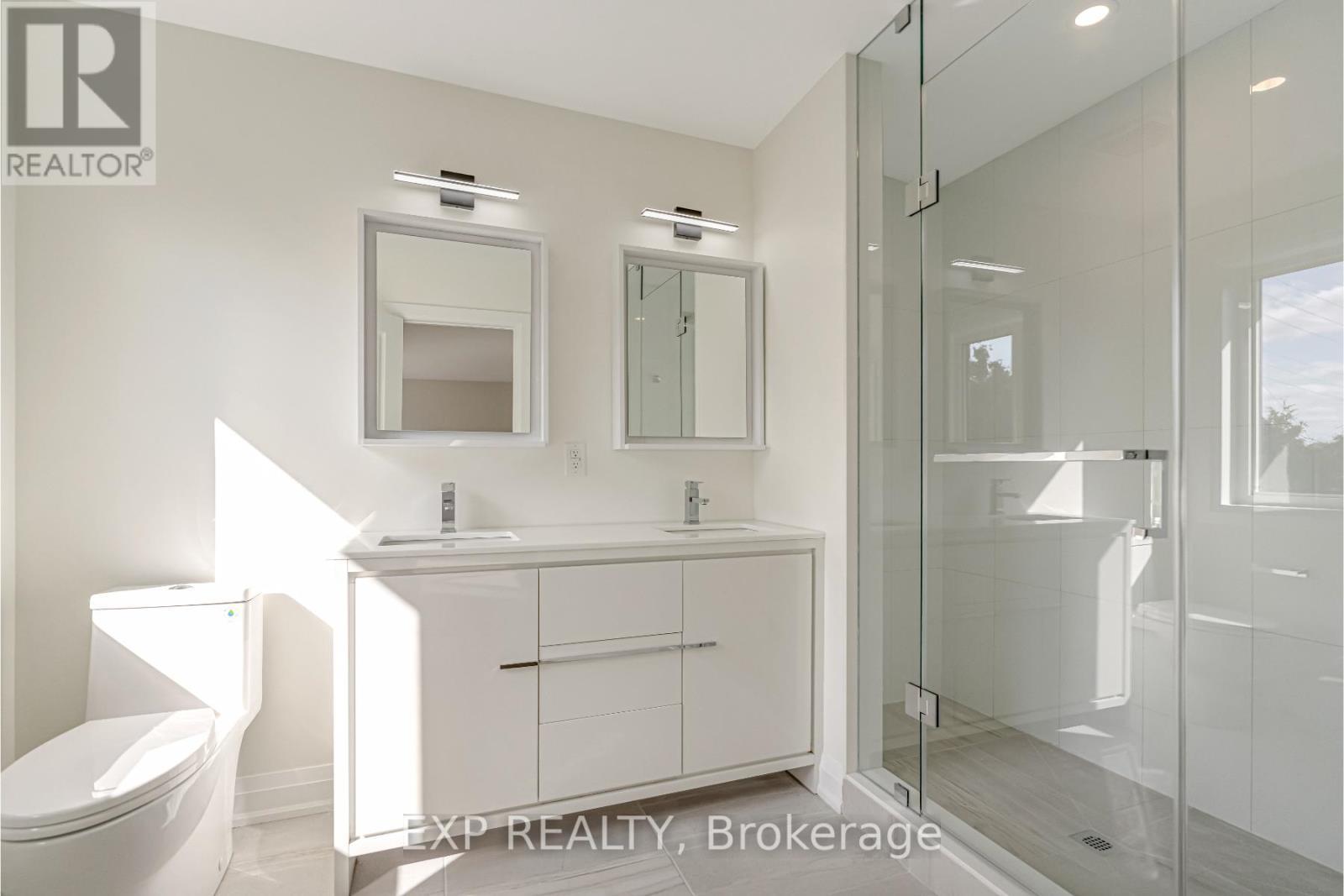 3400 Carter Common, Burlington, ON - Indoor Photo Showing Bathroom