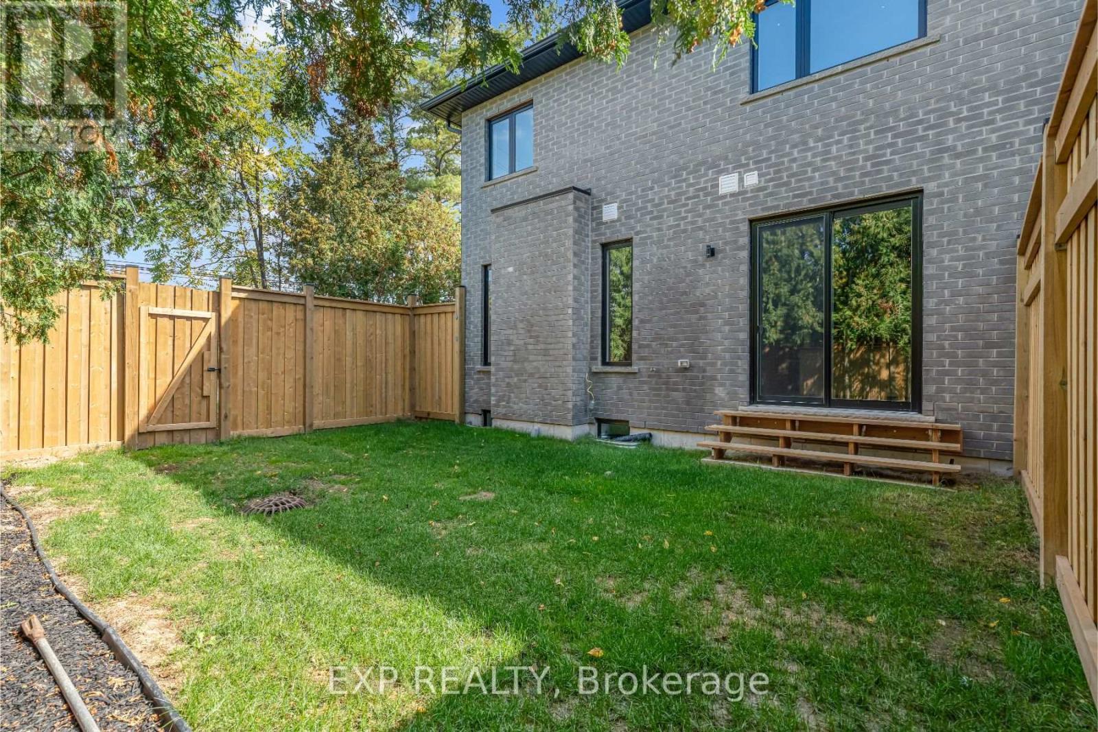 3400 Carter Common, Burlington, ON - Outdoor