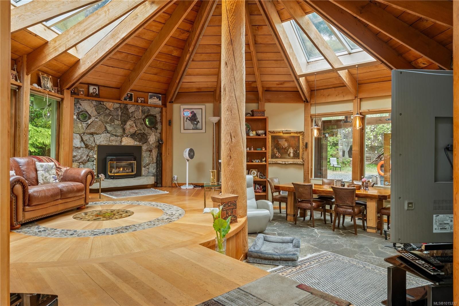 1364 Chesterman Beach Rd, Tofino, BC