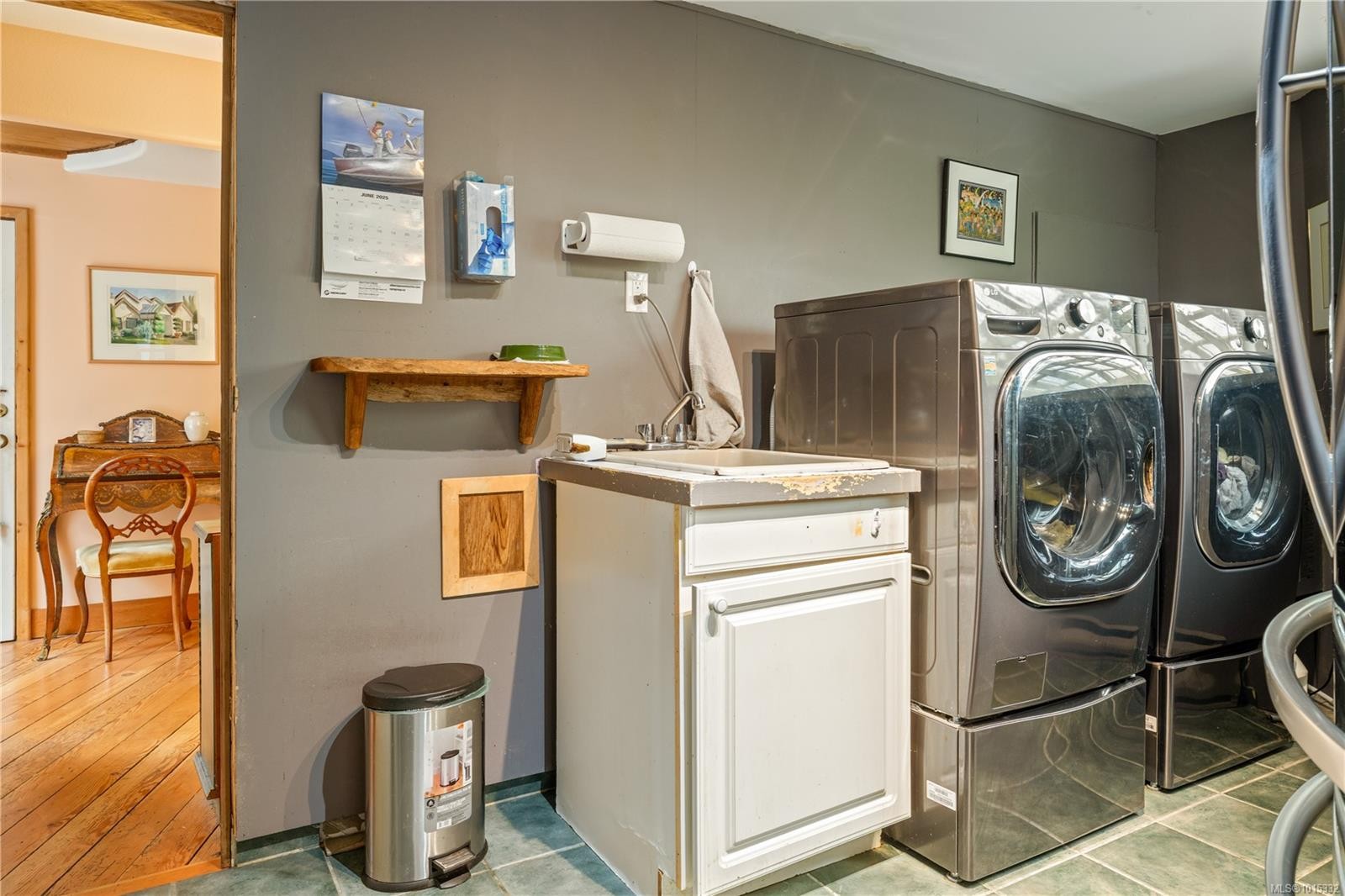 1364 Chesterman Beach Rd, Tofino, BC