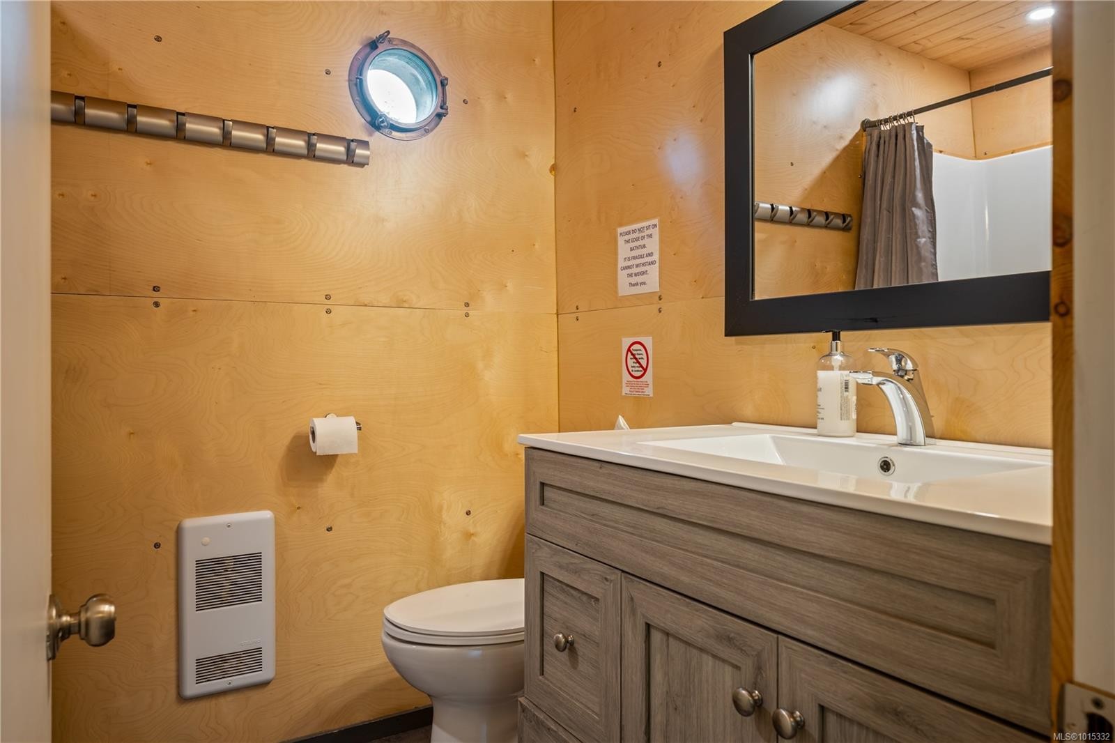 1364 Chesterman Beach Rd, Tofino, BC