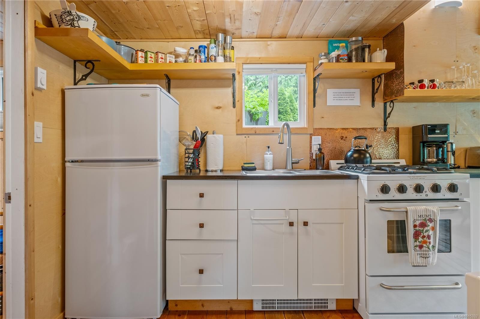 1364 Chesterman Beach Rd, Tofino, BC