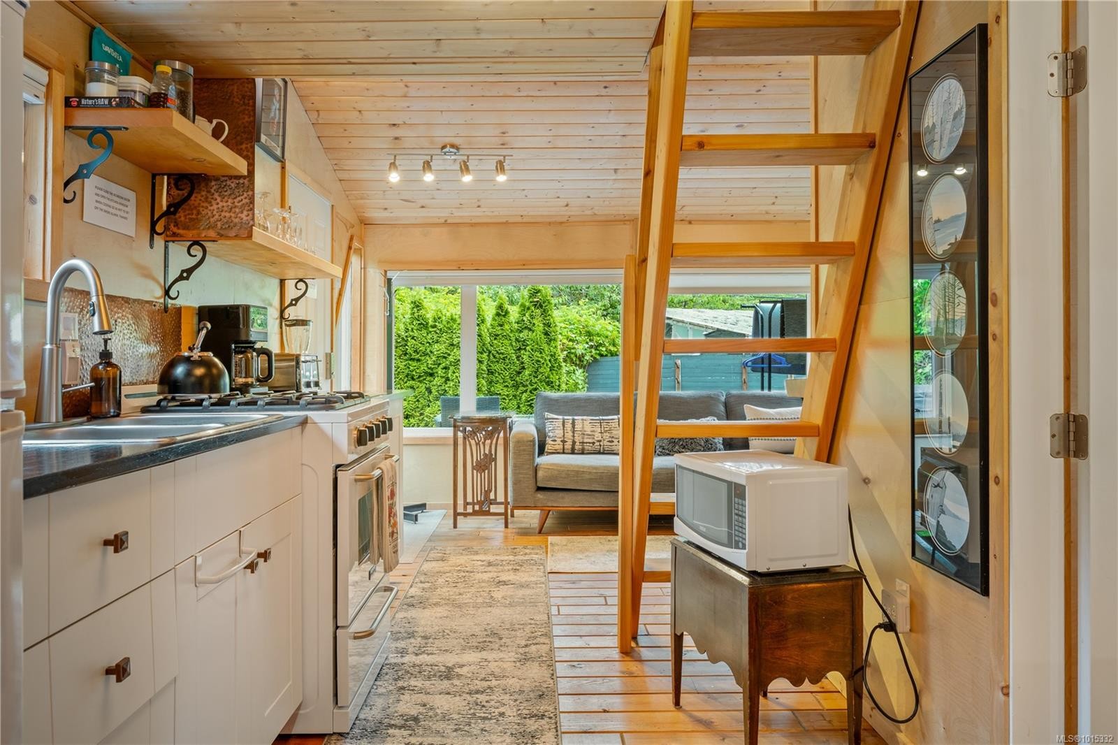 1364 Chesterman Beach Rd, Tofino, BC