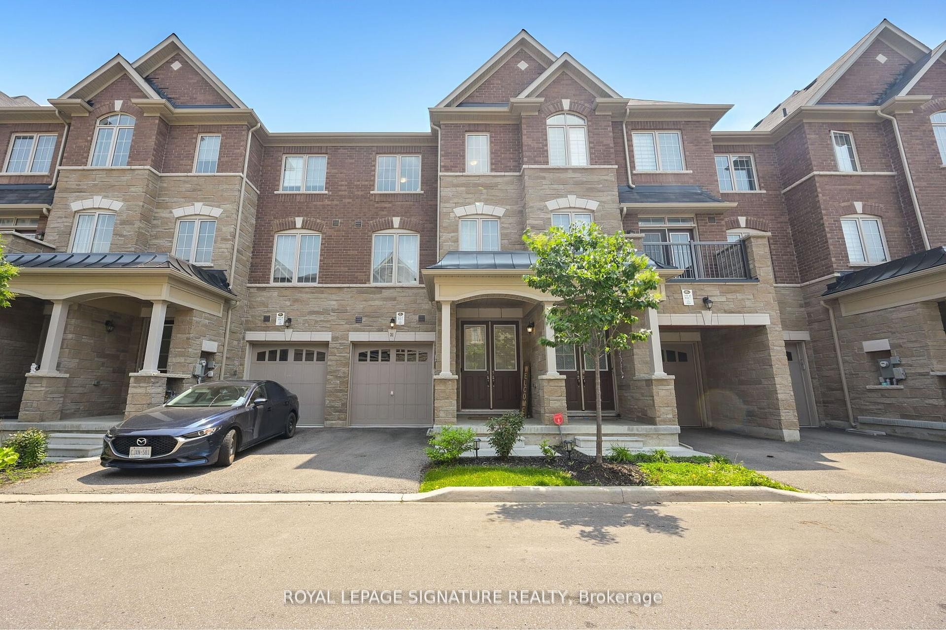 31 Faye Street, Brampton, ON - Outdoor With Facade