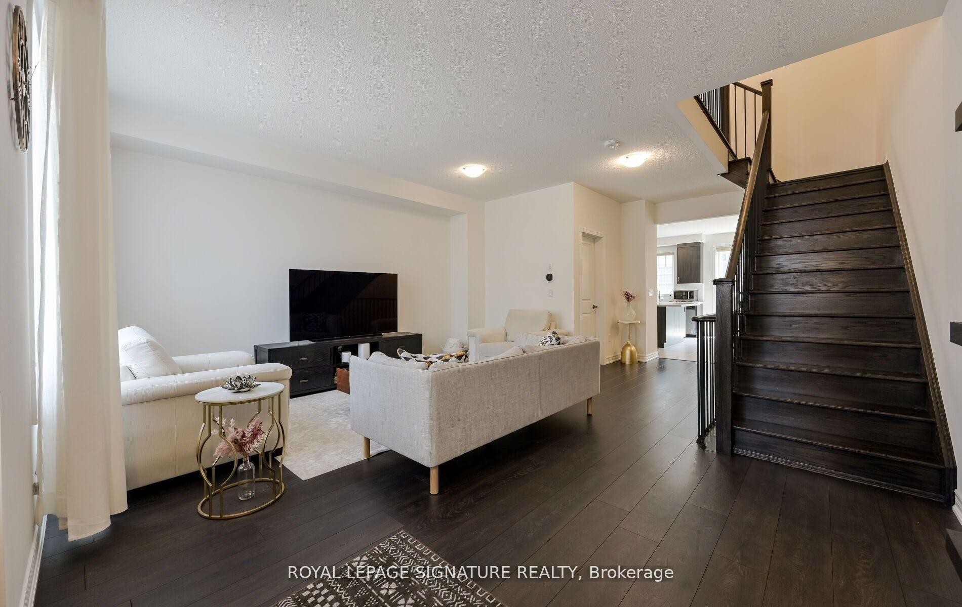 31 Faye Street, Brampton, ON - Indoor