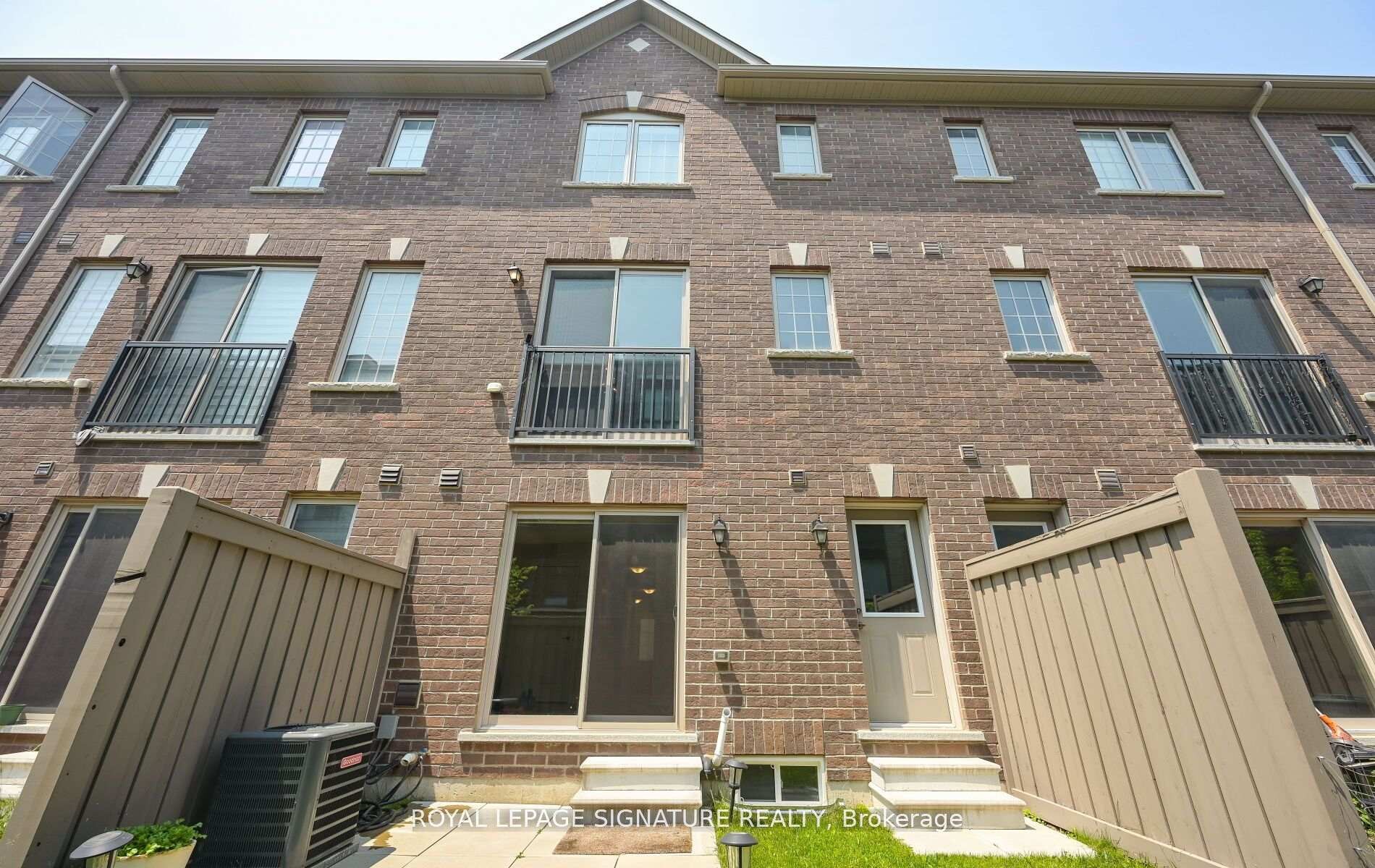 31 Faye Street, Brampton, ON - Outdoor