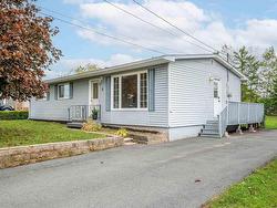 9 Laurie Drive Lower Sackville, NS B4E 1G1