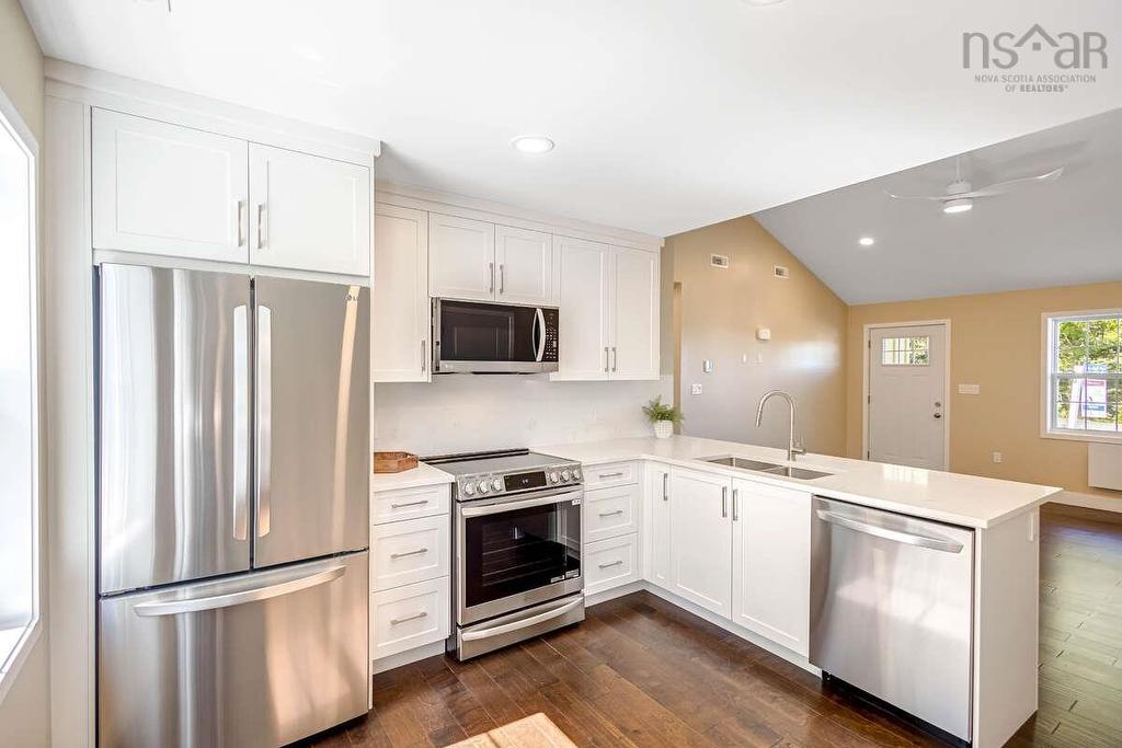 11 Lions Club Road, Fox Point, NS