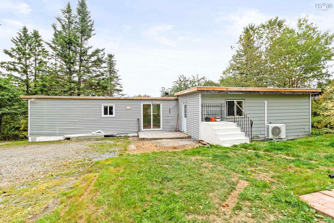 8252 Highway 1, Ardoise, NS