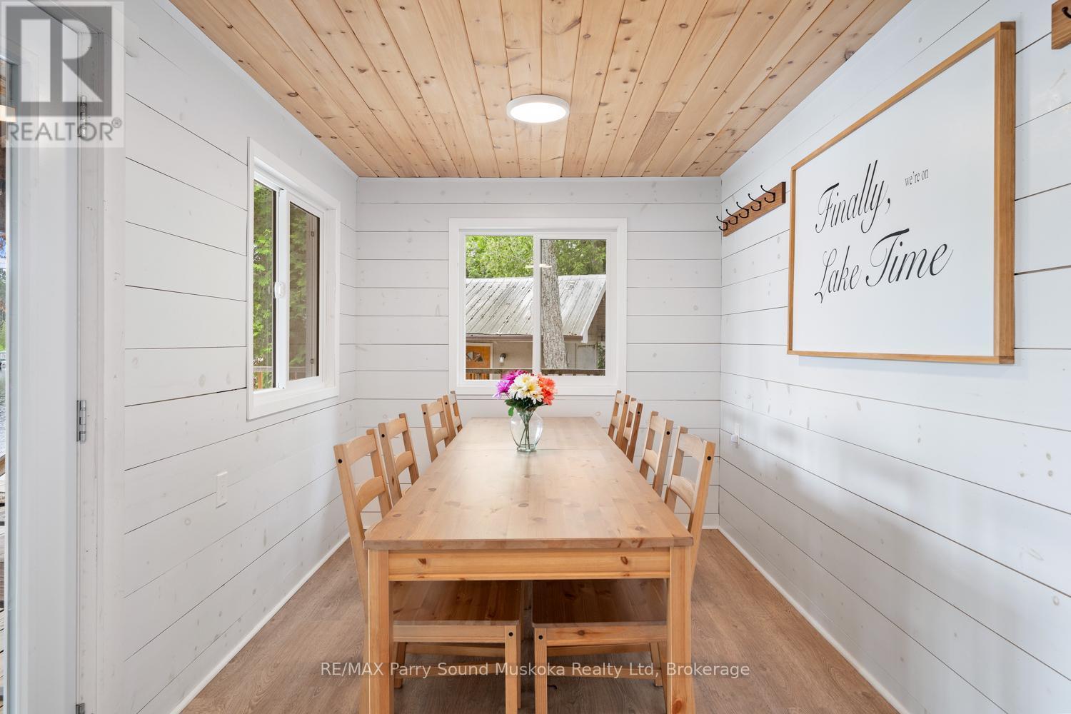 3 Macey Drive, Whitestone, ON - Indoor Photo Showing Dining Room